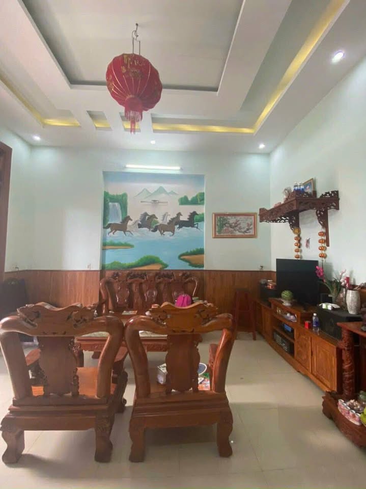 Nhà ngon sổ riêng 8mx20m Trảng Dài giá sập sàn