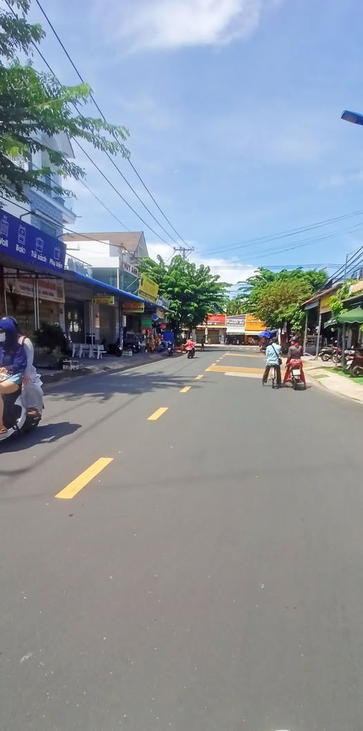 Góc kinh doanh sầm uất, mặt tiền 8,4m, Rạch Giá