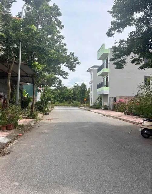 Bán đất phân lô Nam Hồng, Đồng Kỵ, Từ Sơn, ặt tiền 5m, hướng Đông Nam, giá hấp dẫn