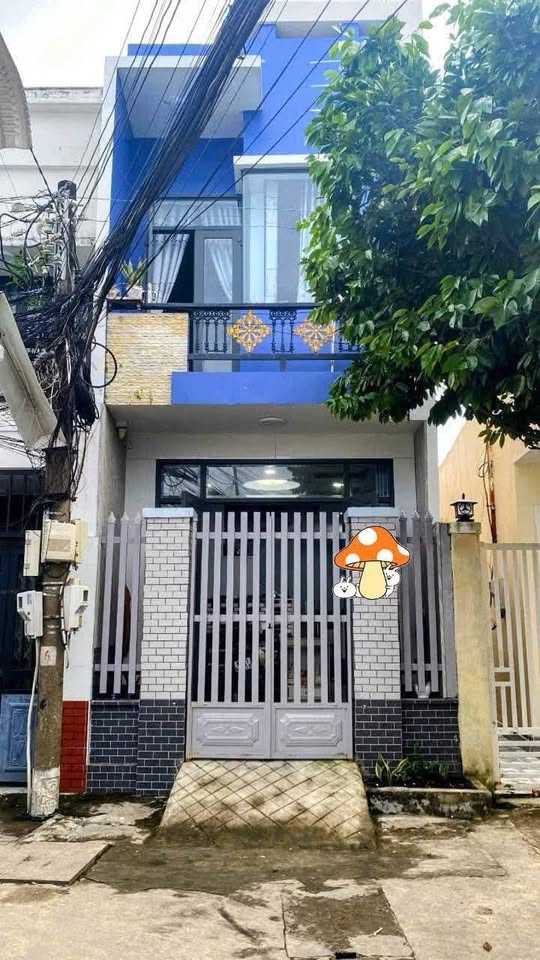 Nhà trệt lầu 70m², hướng Tây Bắc giá hời