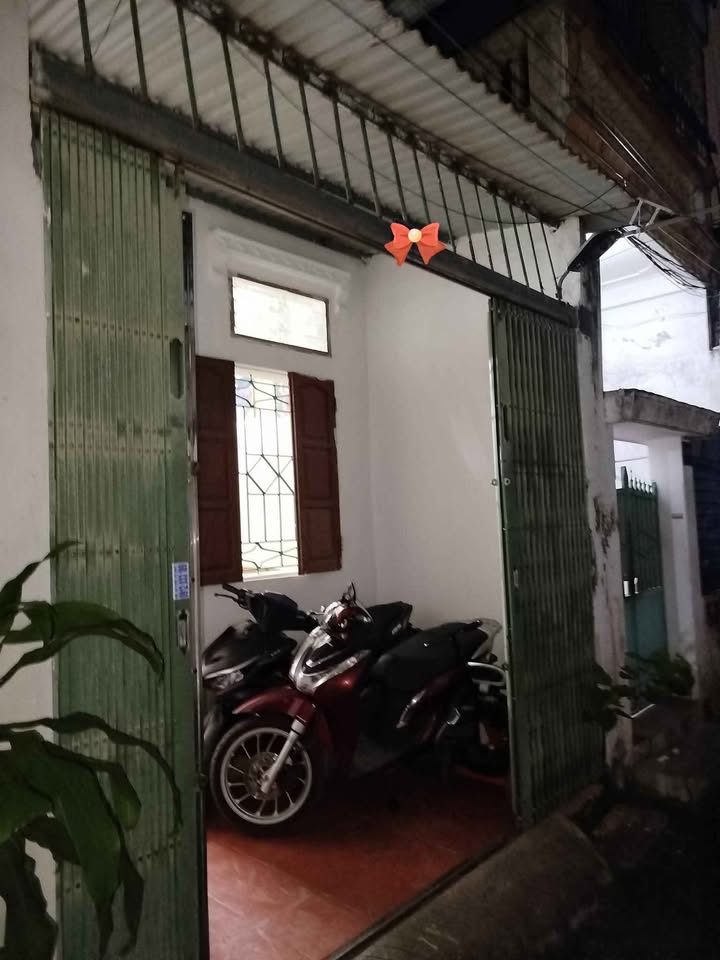 Nhà 2.5 tầng Văn Miếu, Nam Định - Xinh xắn, tiện ích đầy đủ