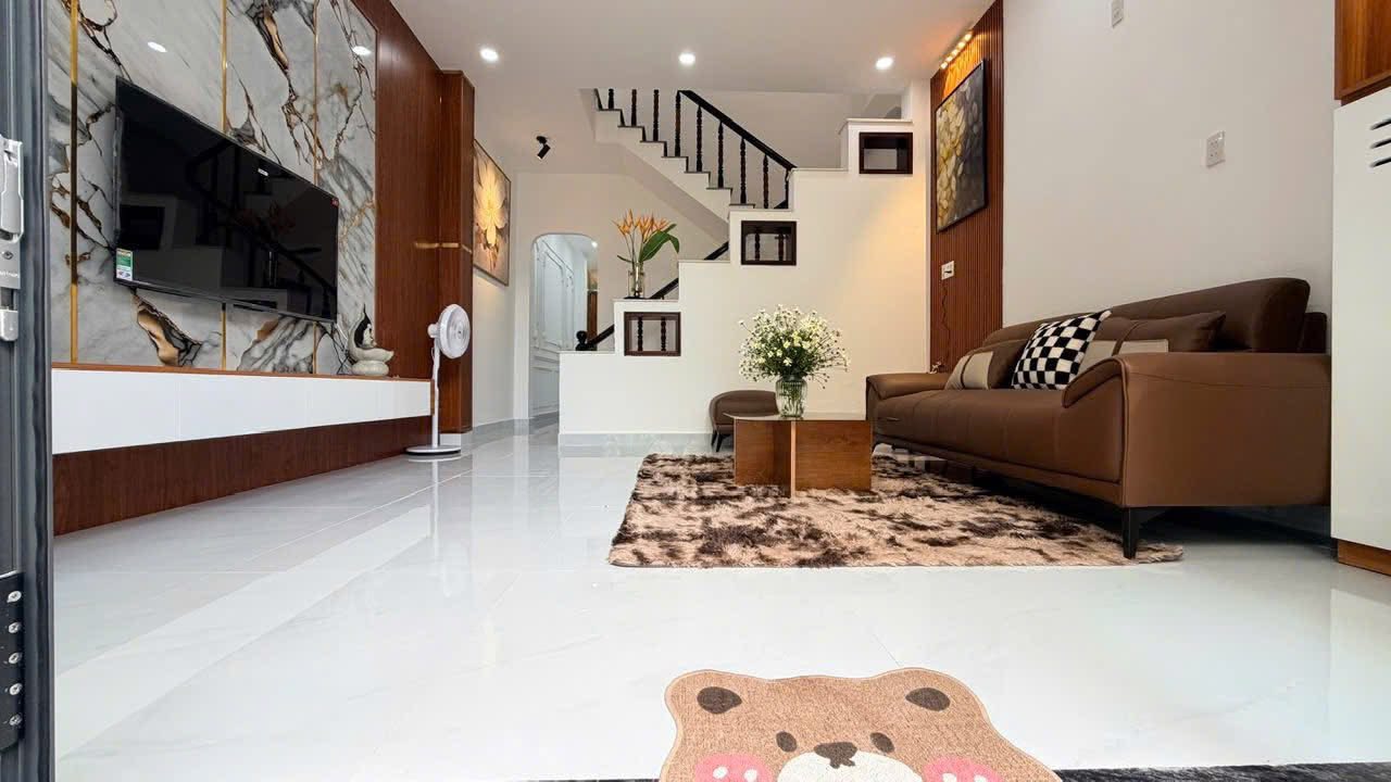 Nhà phố Nha Trang đẹp như mơ, hẻm ô tô, sẵn sàng đón bạn về nhà mới