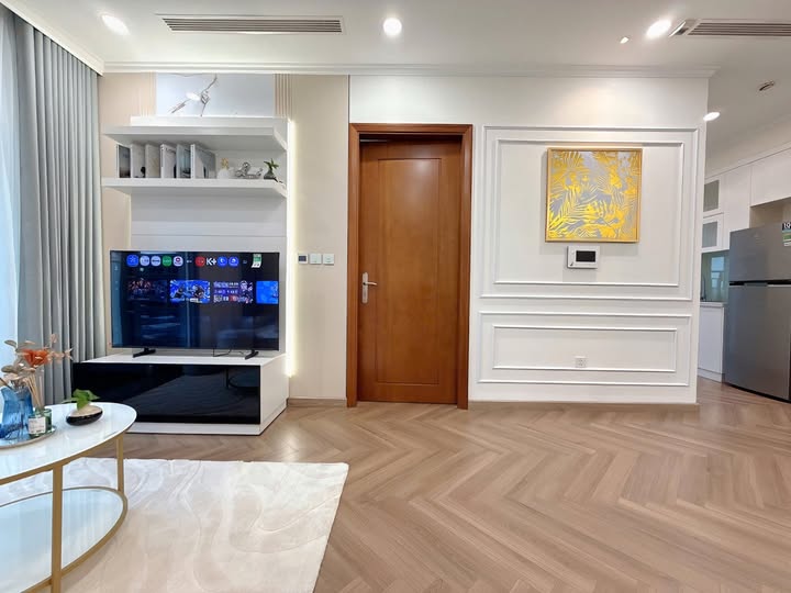 Căn hộ Vinhomes Metropolis, 2 ngủ, 80m2, view triệu đô, nội thất xịn sò - Giá hời