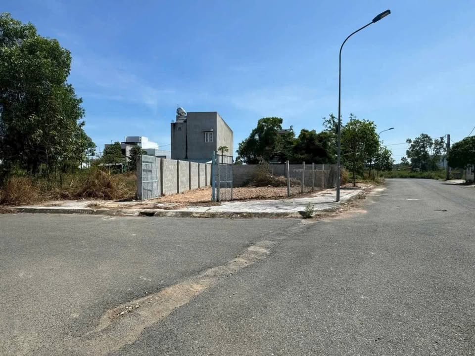 Cơ hội sở hữu ngay lô góc tuyệt đẹp tại phường Tam Long, Bà Rịa, ỉnh Bà Rịa - Vũng Tàu