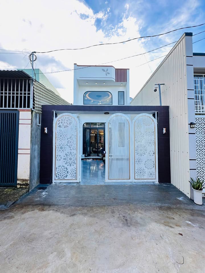 Chào mừng quý khách đến với căn nhà hẻm ô tô tại 90/60 Trường Chinh