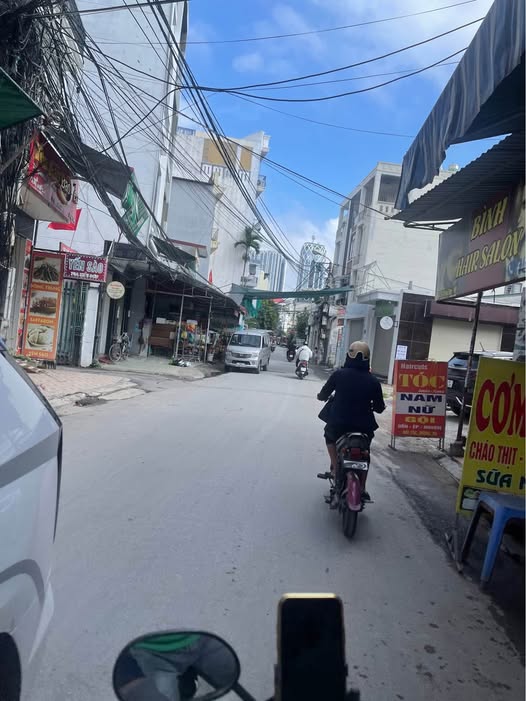 Nhà mặt đường Kiều Sơn - Văn Cao, Hải Phòng - Kinh doanh sầm uất, 4 tầng, 64m2, chỉ 4.x tỷ