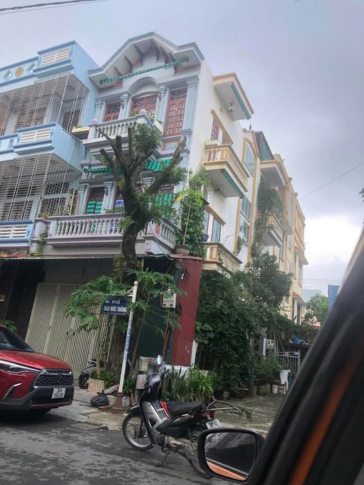 Nhà 2 mặt tiền Trường Thi, kinh doanh vô đối, hướng Đông Nam, Tây Nam