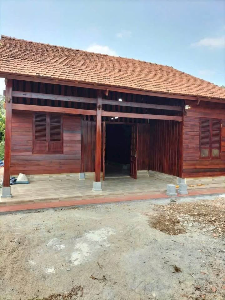 Bán nhà vườn gỗ Khánh Xuân, gần Suối Ong thơ mộng