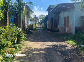 Nhà 1 mê 1 lửng 3 phòng ngủ, 5m x 25m, 2 tỷ nhỉnh, gần Raca Farm, Pleiku