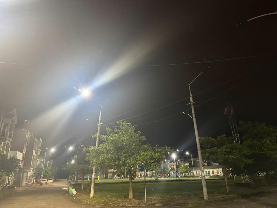 Đất Hoàng Đồng siêu thoáng, view sân bóng, hướng Nam