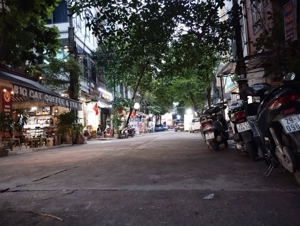 Bán nhà mặt phố Mỗ Lao, kinh doanh, vỉa hè ô tô, diện tích 63m2, 5 tầng, giá hơn 22 tỷ