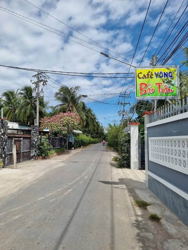 Mái ấm bình yên, nhà vườn rộng lớn, đón gió tây bắc tại Bến Tre