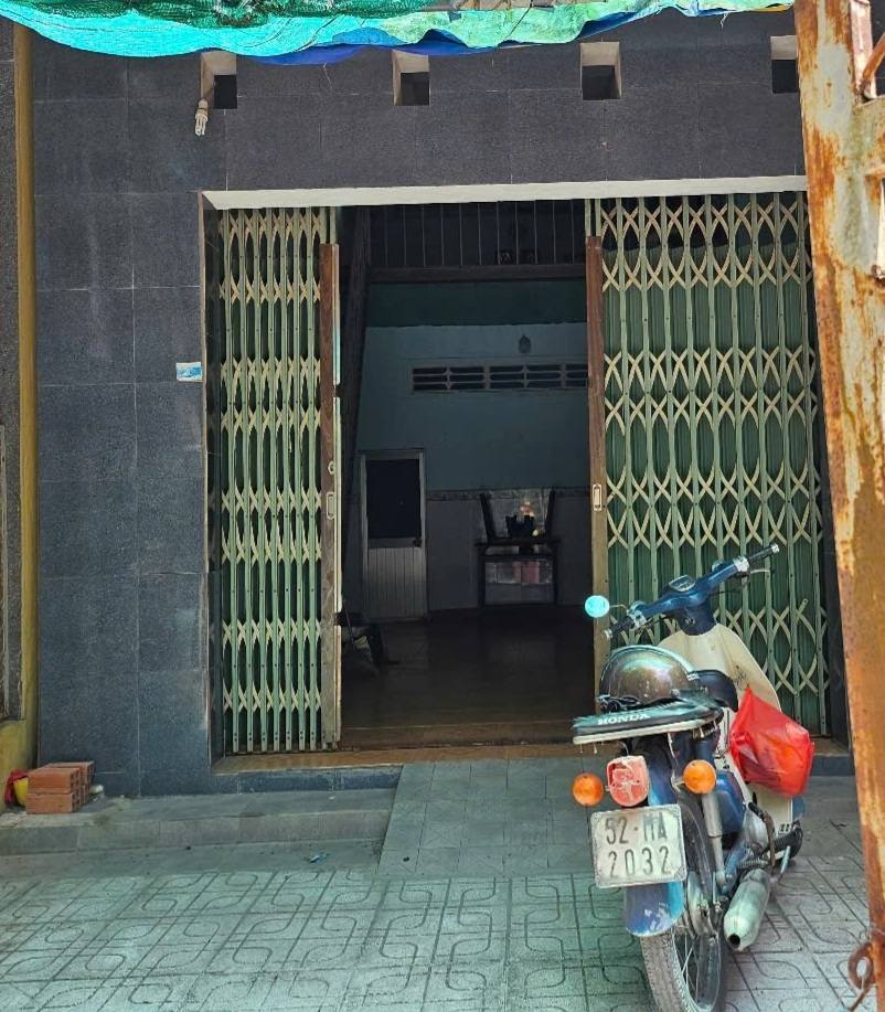 Nhà chính chủ cần bán gấp tại Cầu Ba Lai cũ, khu phố 1, thị trấn Châu Thành