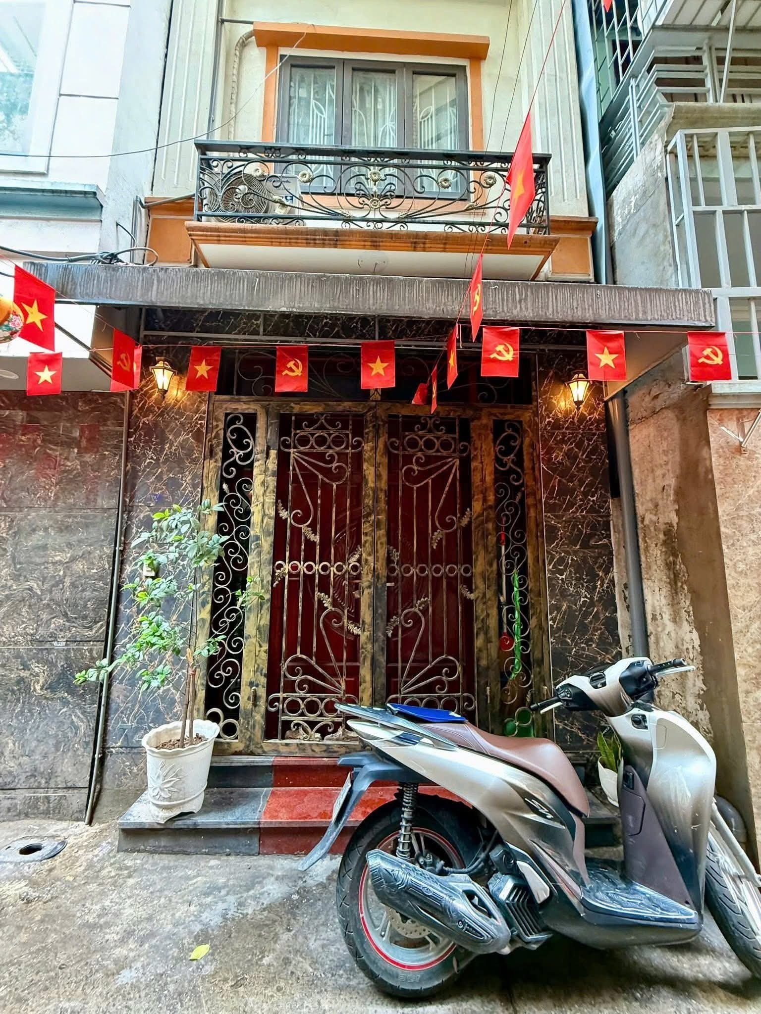 Nhà lô góc siêu thoáng, vị trí vip Hai Bà Trưng