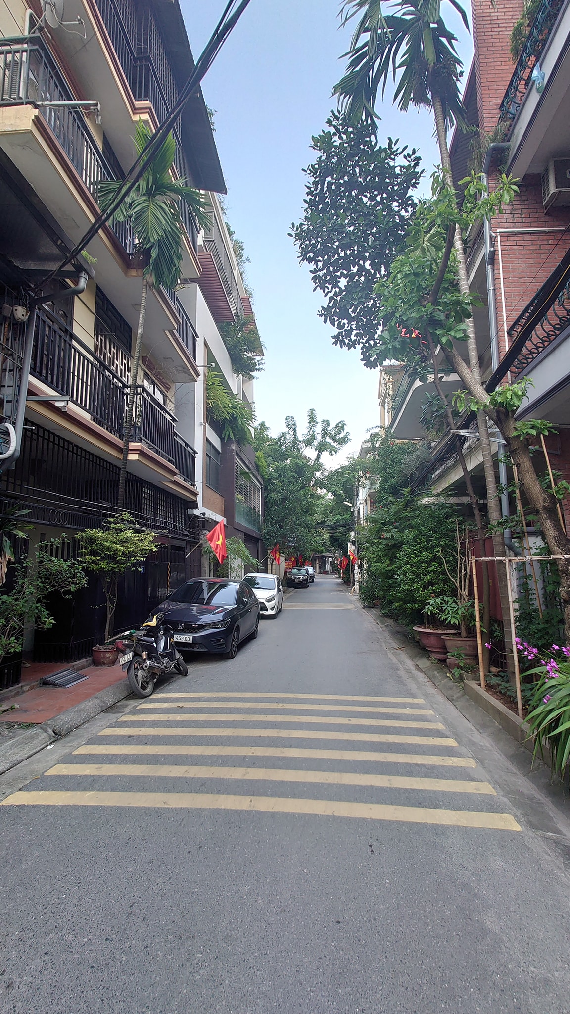 Bán nhà Vĩnh Tuy, 41m2, ô tô đỗ cửa, kinh doanh tốt, sổ đỏ nở hậu