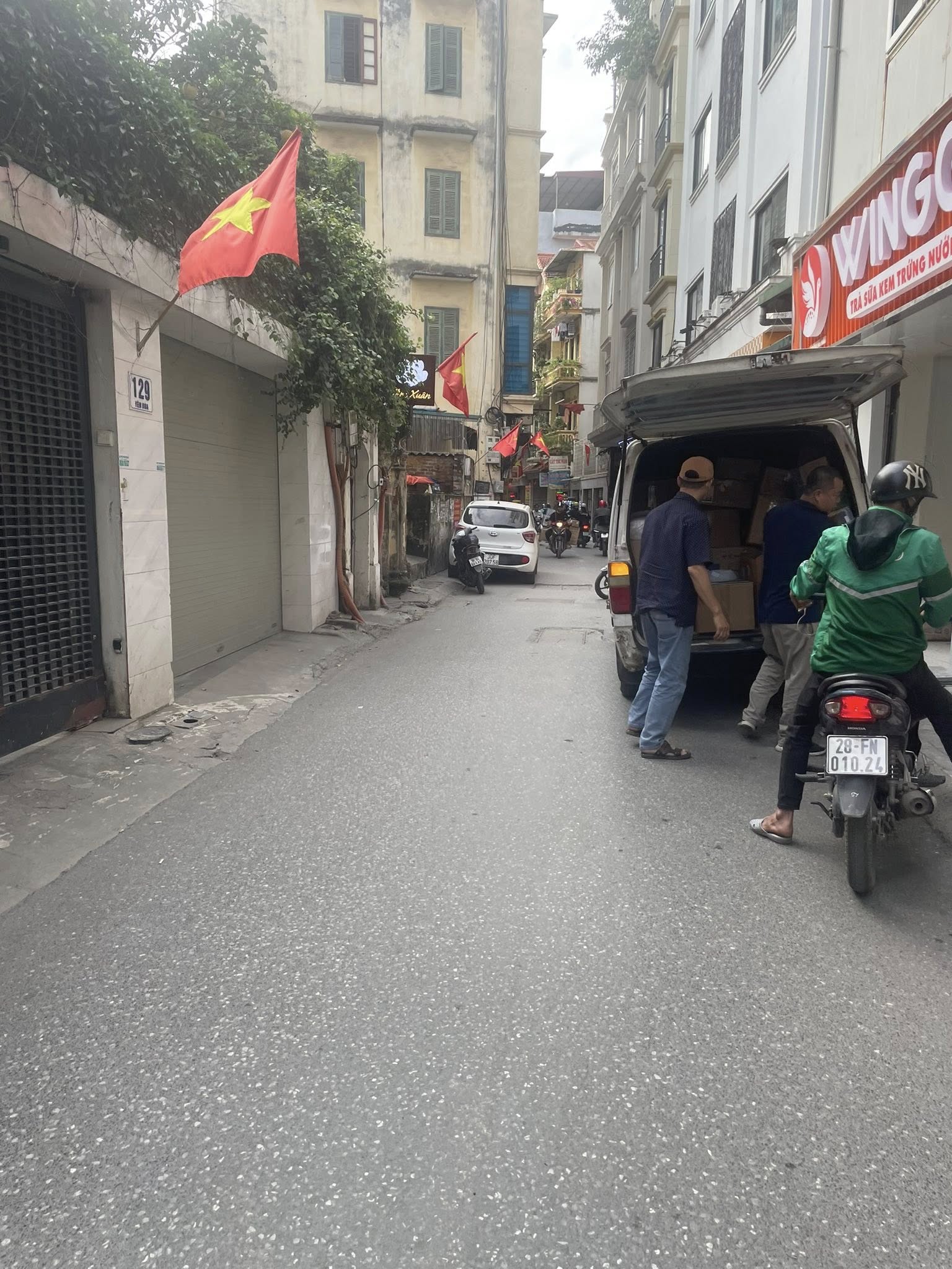 Nhà đẹp trung tâm Cầu Giấy 46m2, 6 tầng, ô tô vào nhà, kinh doanh đỉnh cao