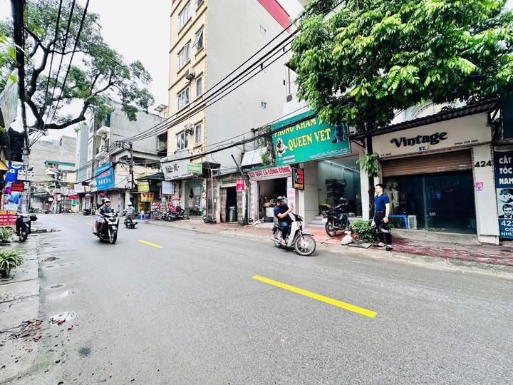 Nhà Cổ Nhuế xinh xắn, 31m², 4,5m mặt tiền, 4 tầng, giá 5,9 tỷ