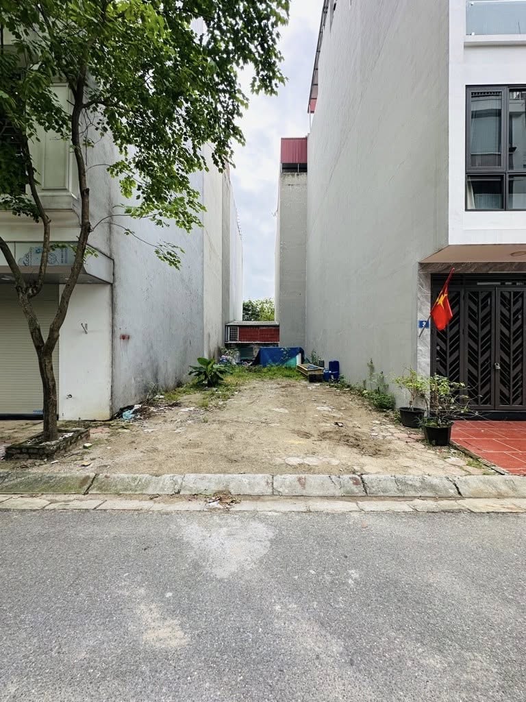 Phân lô Giang Biên, vị trí đẹp nhất, ô tô tránh, vỉa hè, view công viên