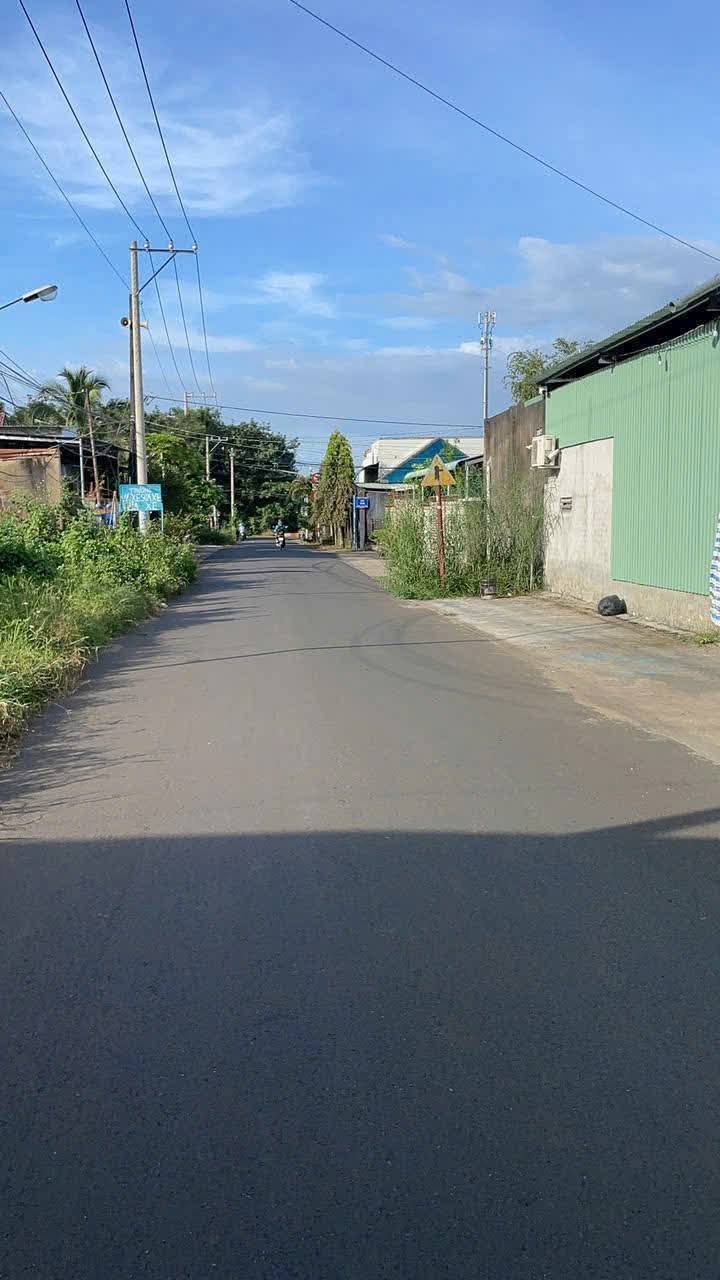 Nhà cấp 4 cũ đường Võ Văn Tần, Long Khánh - Dòng tiền ổn định, sổ riêng thổ cư