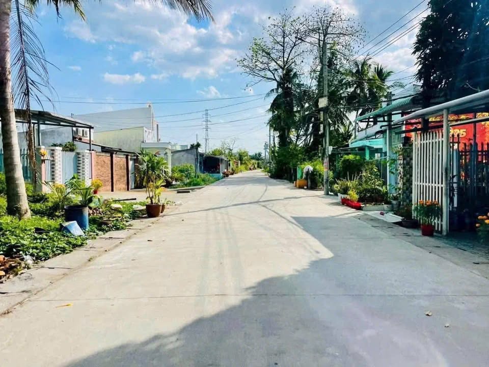 Bán nhà mới 2 phòng ngủ, hẻm xe hơi 6m, Sóc Trăng - 1.65 tỷ