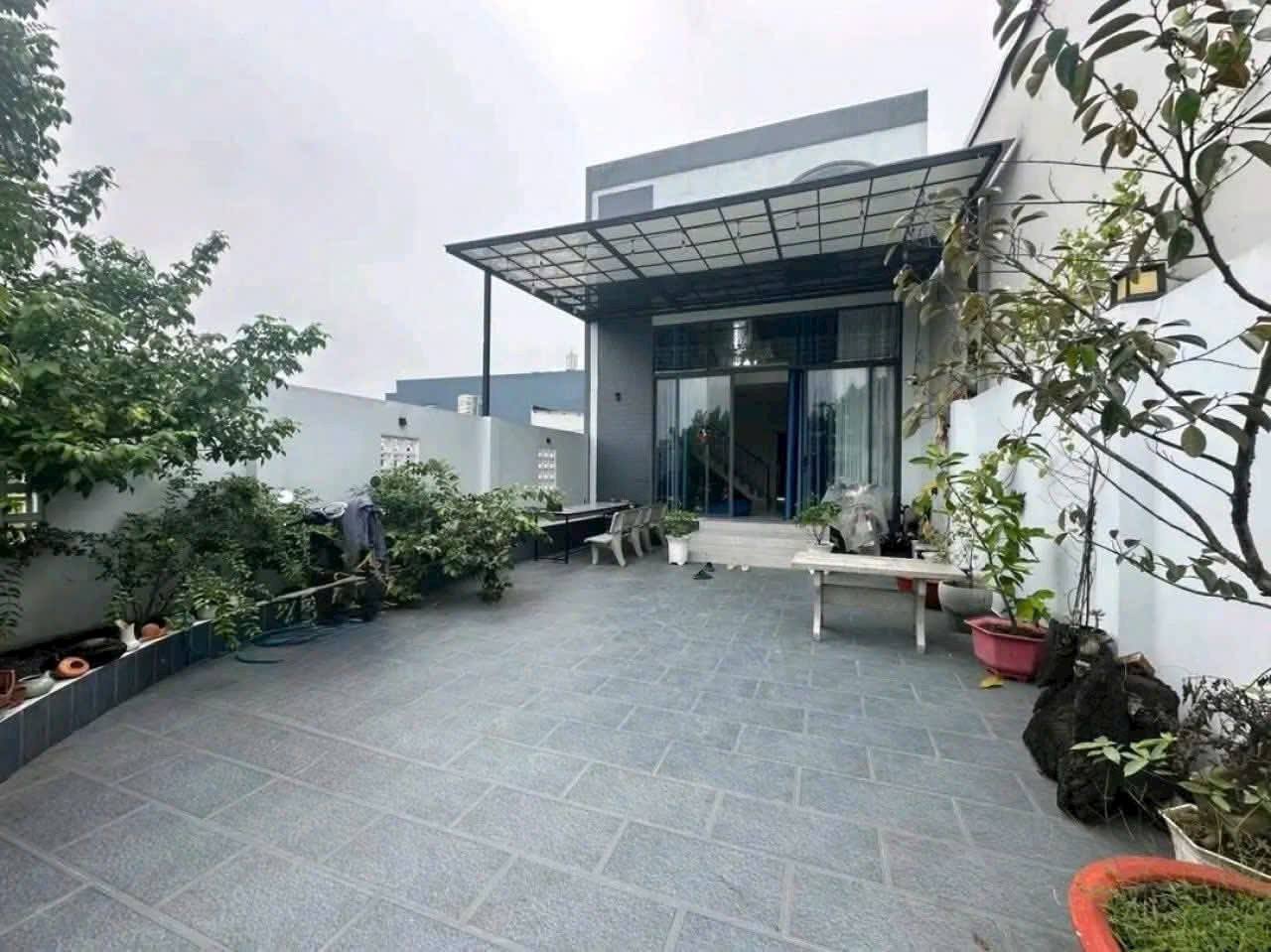 Nhà giá rẻ Thủ Dầu Một, diện tích khủng, đường ô tô, chỉ 2,85 tỷ