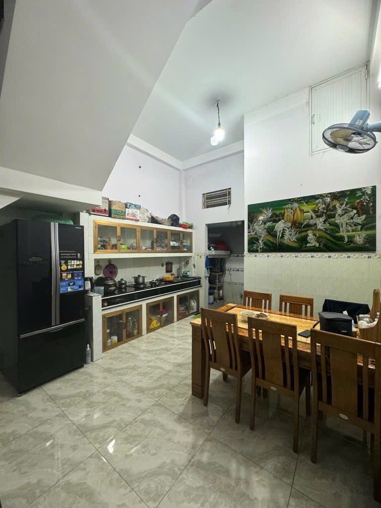 Nhà 3 tầng BTCT Tỉnh Lộ 10, Bình Tân - Sổ hồng riêng, giá 4.5 tỷ