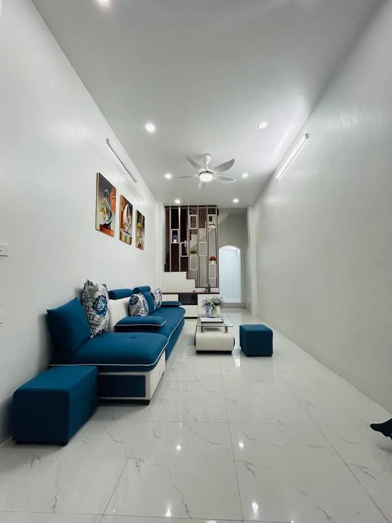 Nhà 4 tầng đẹp, 38m2, 4 ngủ, sát Hồ Văn Chương, Đống Đa - 7.9 tỷ