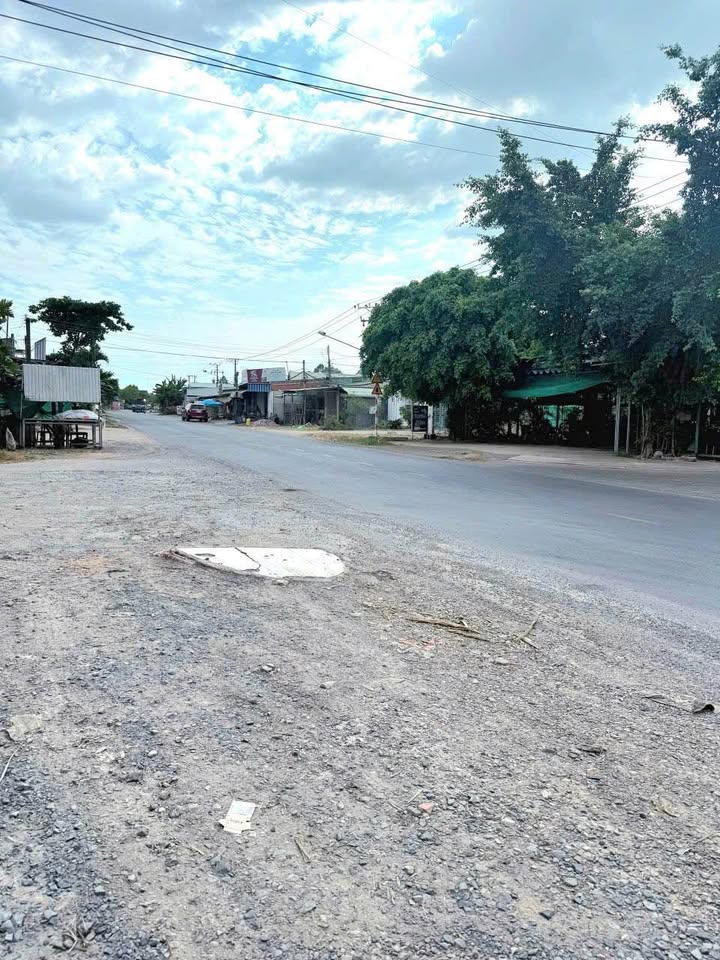 Chủ ngộp cần bán gấp đất mặt tiền đường Trần Văn Trà, phường Bình Minh