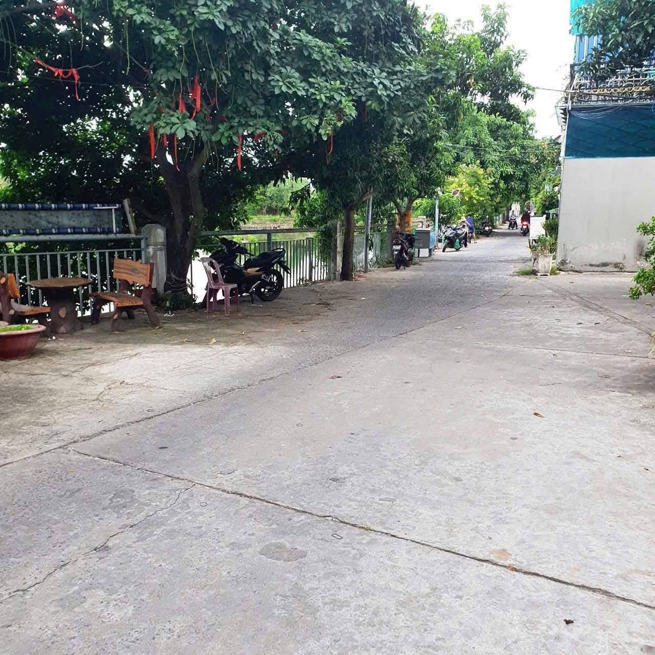 Bán nhà lửng đúc nở hậu 80m2, 3 ngủ, full nội thất, gần ô tô Hà Huy Tập, Đà Nẵng