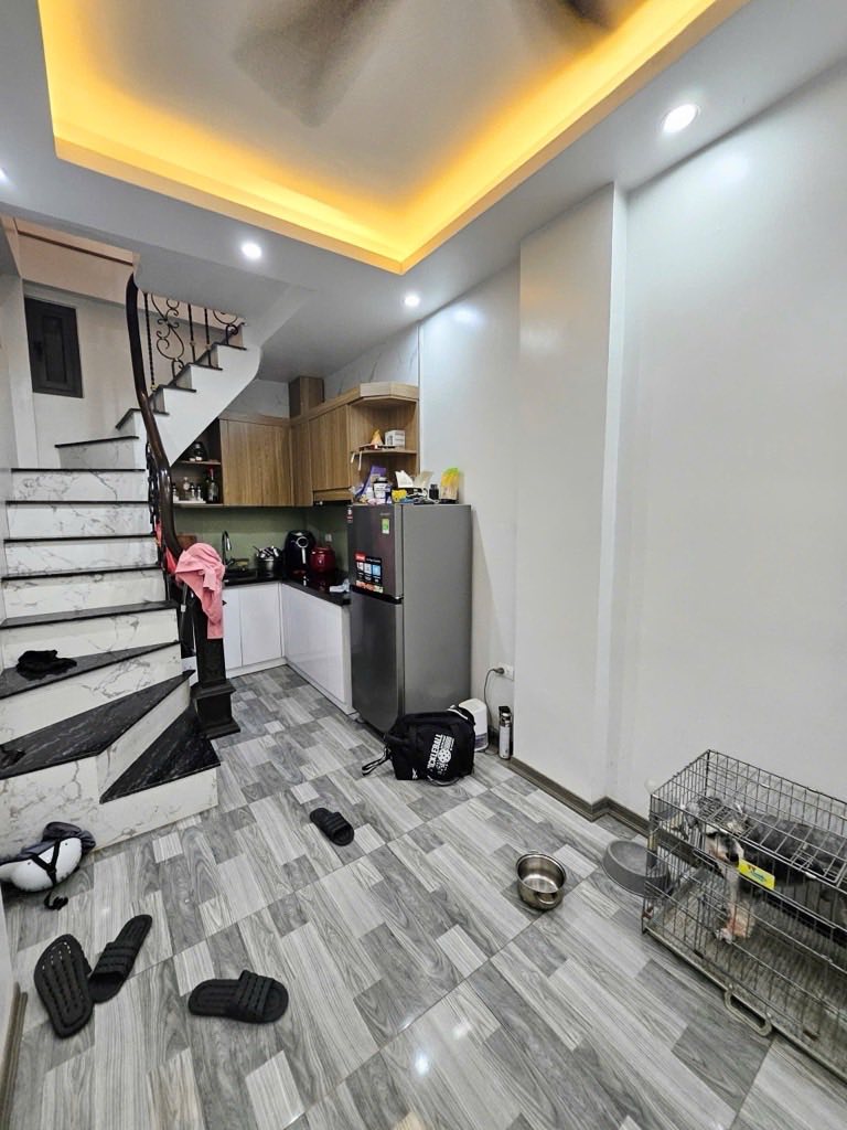 Nhà xinh 5 tầng, 3 tỷ, gần phố Lê Thanh Nghị, sổ mua bán vi bằng