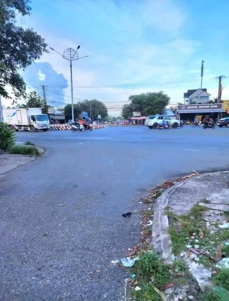 Cần bán nền đất mặt tiền lộ nhựa Sóc Vồ, Phường 7, thành phố Sóc Trăng