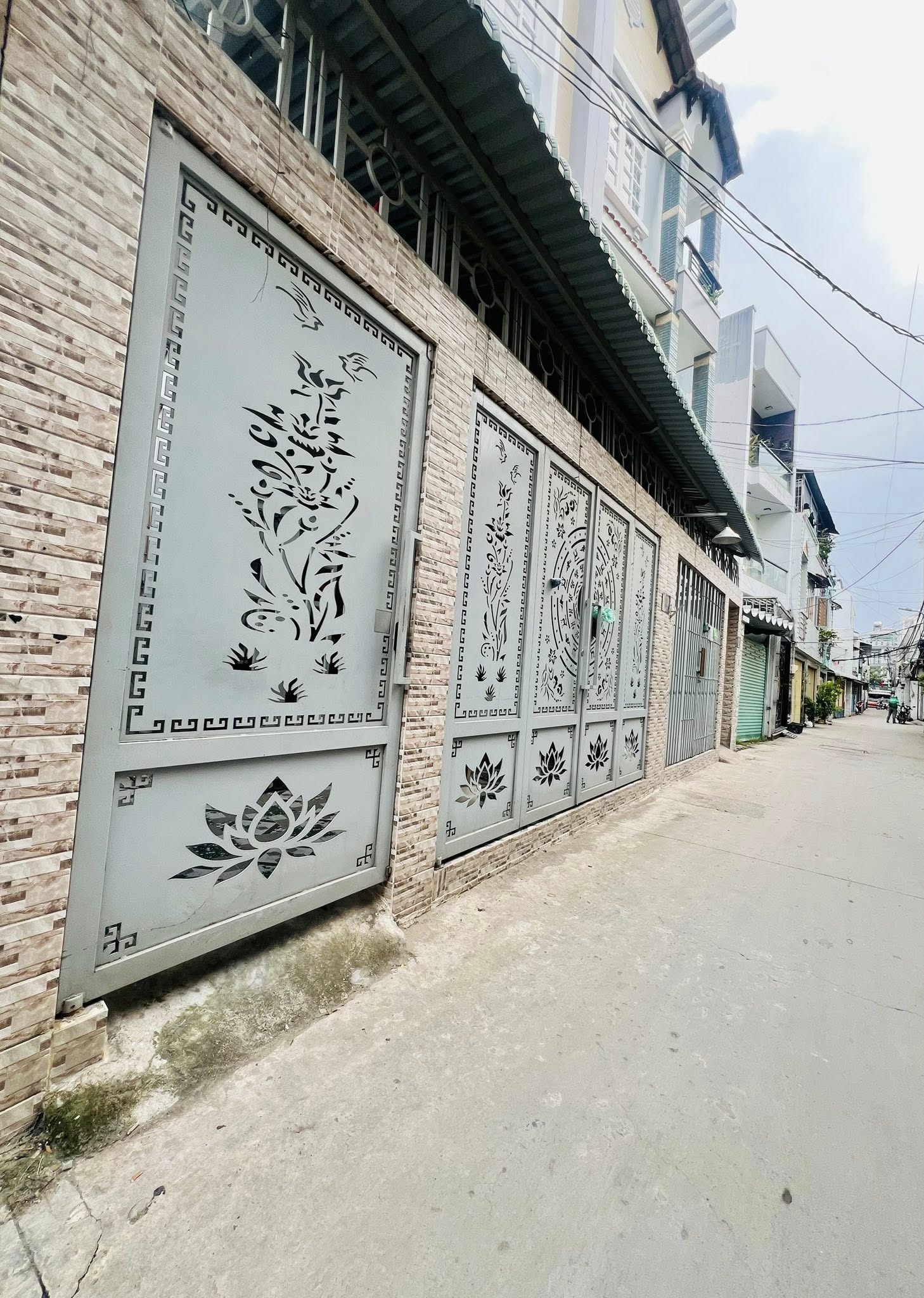 Siêu phẩm nhà mặt tiền đường Huỳnh Tấn Phát, Quận 7 đã cập bến