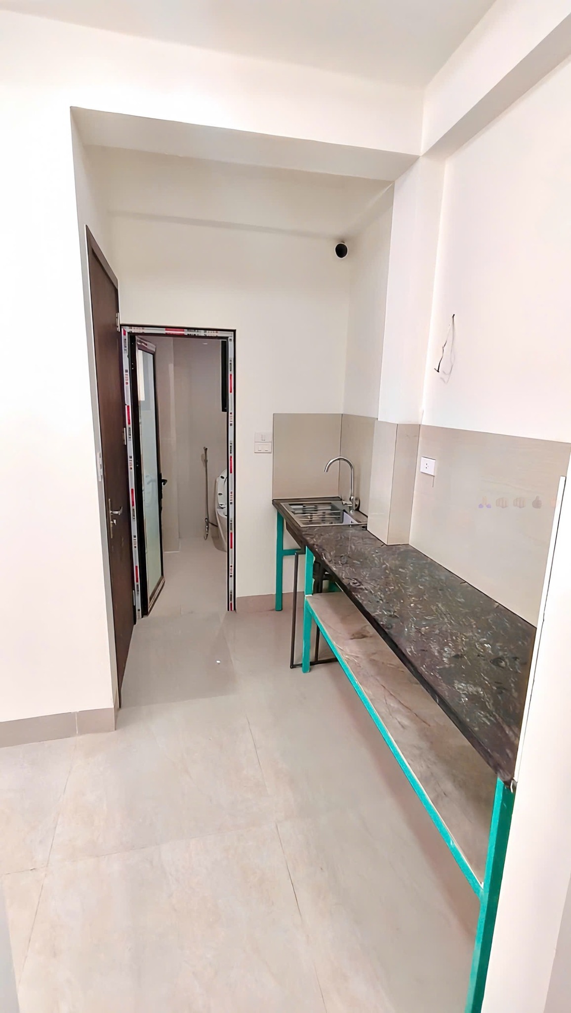 Cho thuê Studio căn hộ mới, ban công thoáng mát, đủ tiện nghi, ngõ 173 An Dương Vương, Tây Hồ