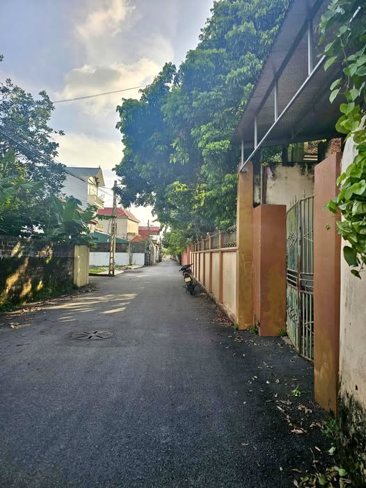 Đất vàng đầu tư - 40.6m2, mặt tiền rộng, ô tô đỗ cửa tại Thường Tín