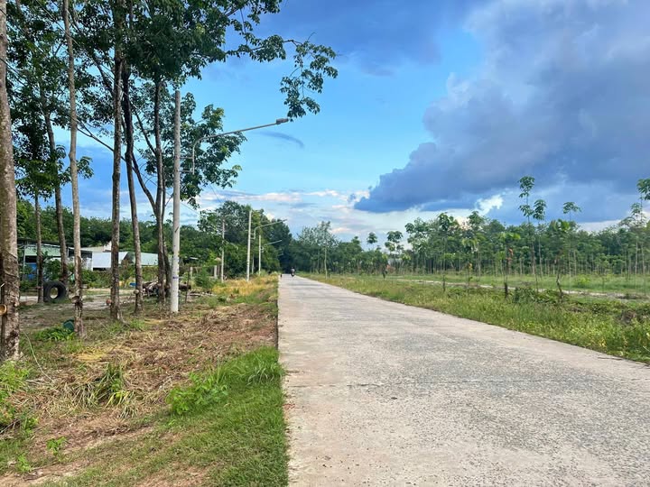 Đất nền Chơn Thành siêu hot, mặt tiền đường 16, giá chỉ hơn 500 củ