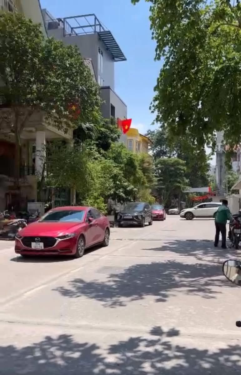 Biệt thự góc Tây Hồ, 5 tầng sân vườn, ô tô tránh, 41.9 tỷ