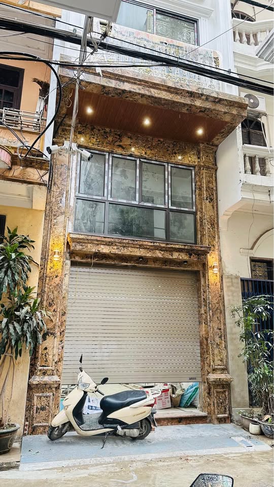 Nhà 7 tầng thang máy, gara ô tô, phân lô Hoàng Quốc Việt - Cầu Giấy