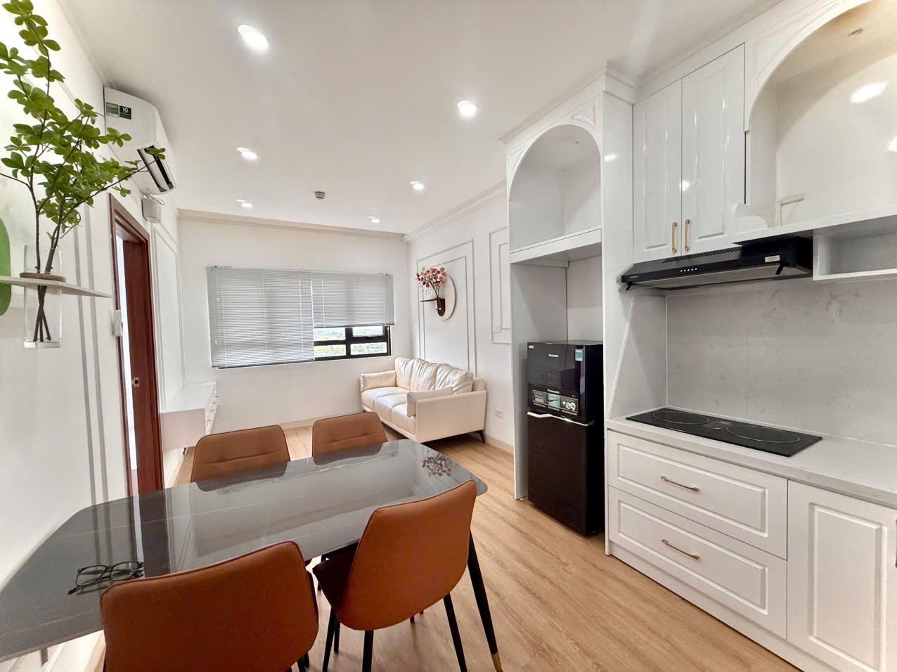 Căn hộ 2 phòng ngủ view sông, sẵn sổ, sẵn nội thất Nha Trang