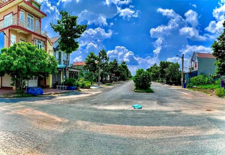 Đất khu đân cư Miền Đông: 5m x 20m hướng Nam, đường 28m