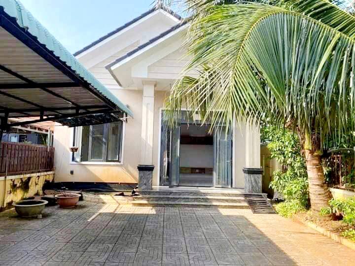 Chào bạn, chúng tôi đang có một căn nhà mái thái tuyệt đẹp tại hường Tam Long