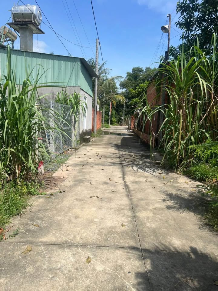 Đất 2 mặt tiền vàng, vị trí đắc địa phường Bình Minh, sổ đỏ vuông vắn