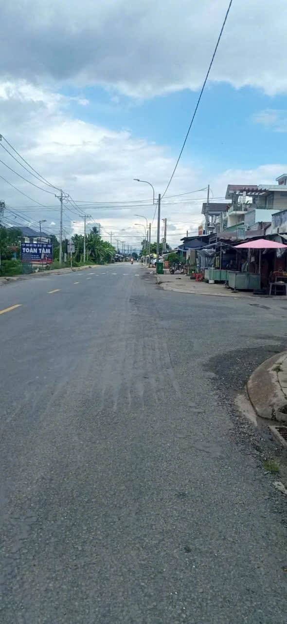 Chính chủ gửi bán nền thổ cư siêu đẹp tại khu dân cư ấp 2 Thạnh Hòa, Bến Lức, Long An