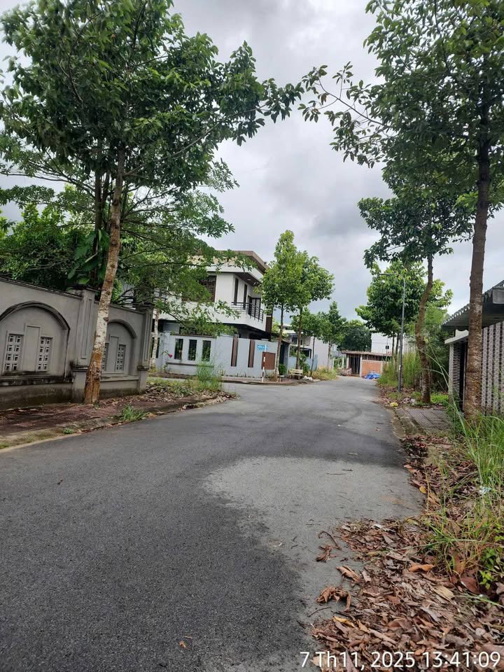 Chủ nhà thả nền biệt thự siêu đẹp tại đường N4, Khu đô thị 5A, Sóc Trăng