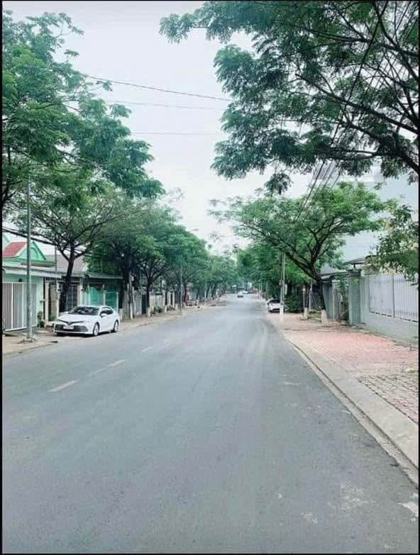 Đất Phú Thọ xịn xò, mặt tiền Lý Tự Trọng