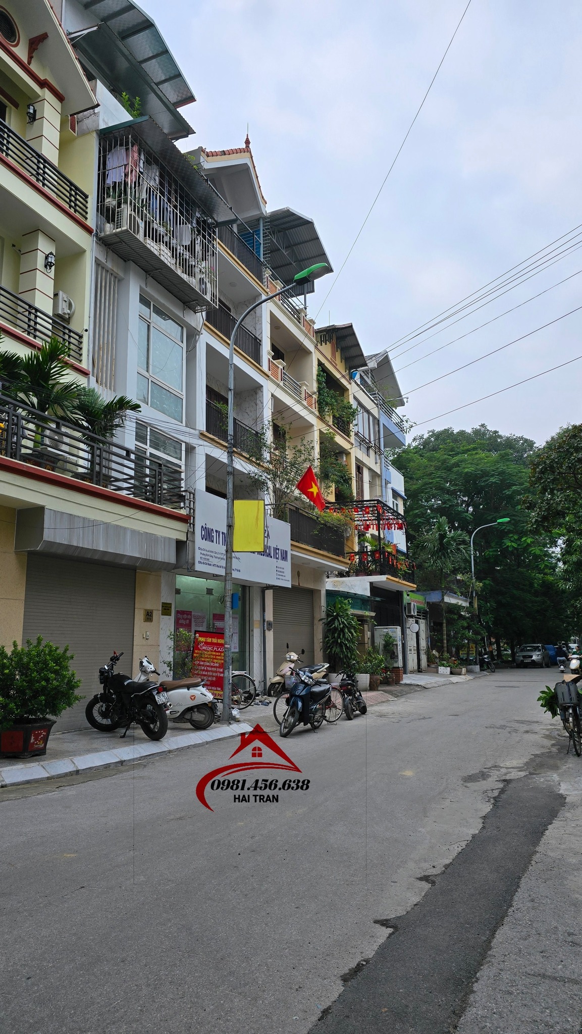 Bán gấp liền kề phân lô vỉa hè, ô tô tránh tại khu Văn Quán, Hà Nội