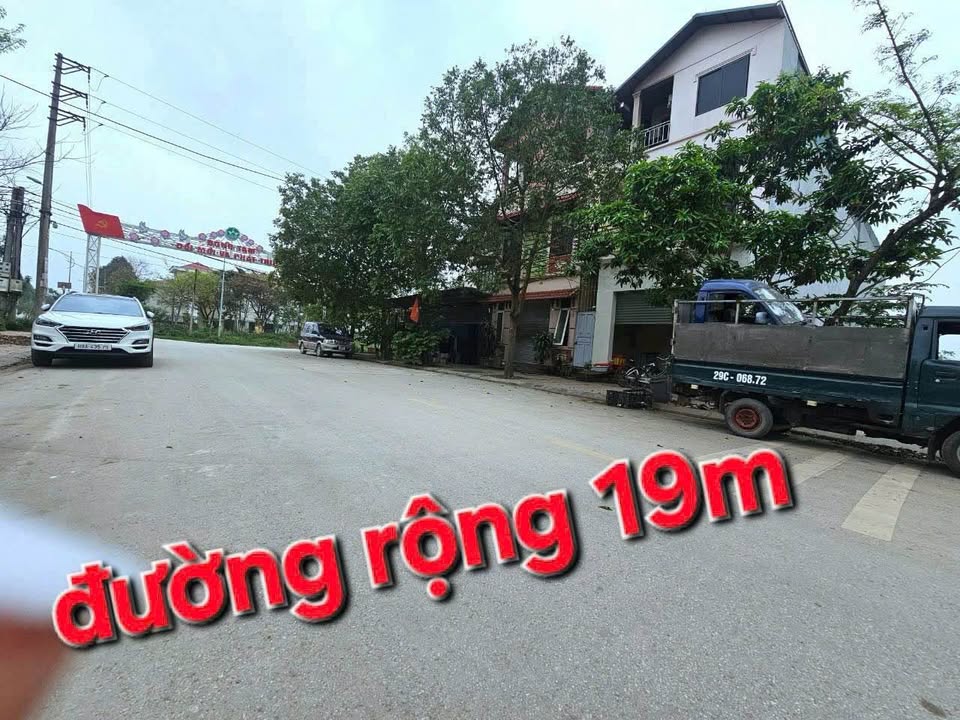 Bán nhanh 100m2 đất dịch vụ Lai Sơn, Vĩnh Yên, mặt tiền 5m, sổ hồng