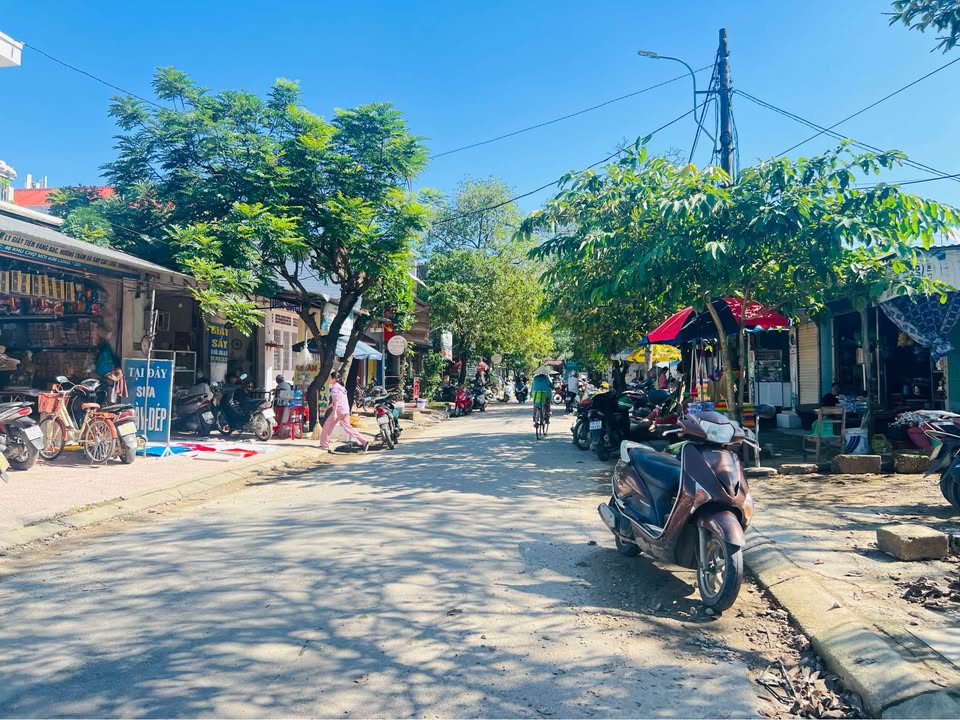 Đất nền KQH Kim Long, cạnh chợ, hướng Đông Nam, 4.0xx tỷ