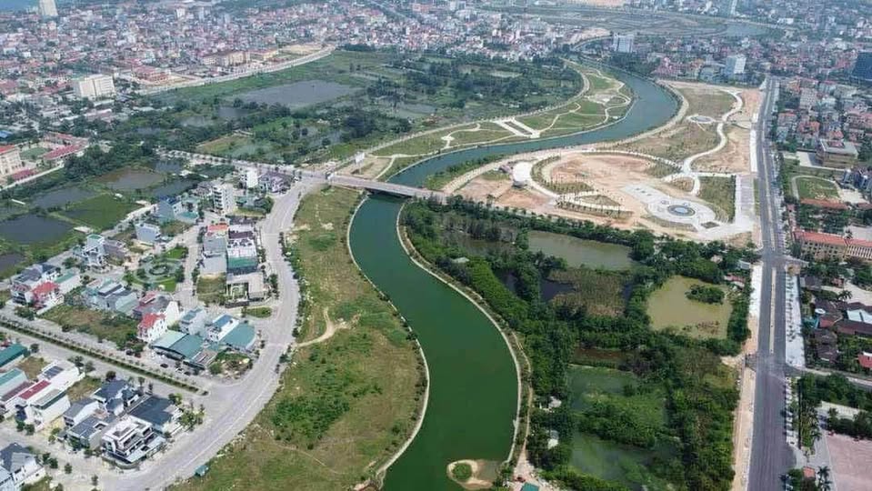 Biệt thự 300m2 Đồng Hới, rẻ hơn thị trường 1 tỷ, cơ hội có 1-0-2