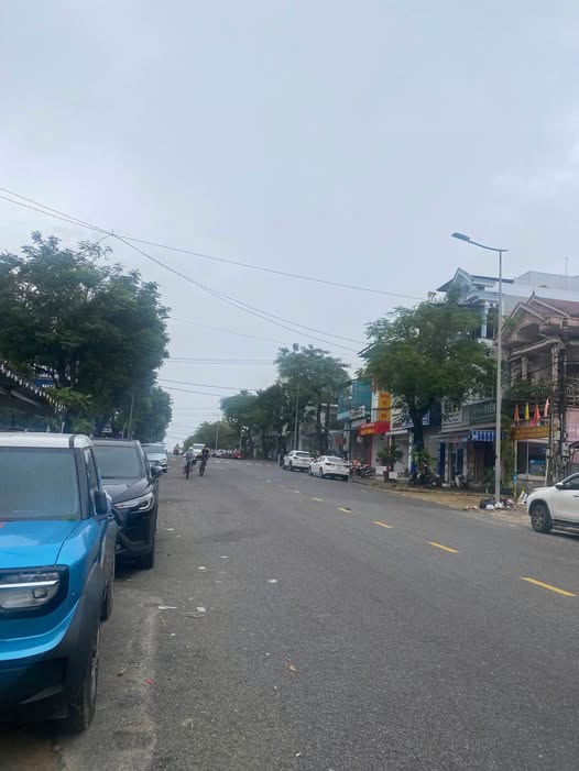 Bán nhà 2 mặt tiền đường Đào Tấn, TP Huế, diện tích 146m2