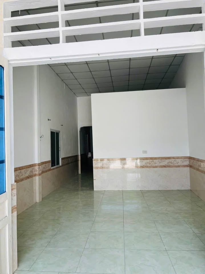 Nhà kiệt ô tô Hoài Thanh giá chỉ 1,9 tỷ, gần làng Hành Hương, đồi Vọng Cảnh